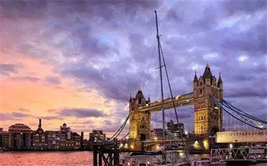 德國(guó)移民法第二階段:打開(kāi)德國(guó)就業(yè)新大門(mén) 德國(guó)移民法第二階段:打開(kāi)德國(guó)就業(yè)新大門(mén)