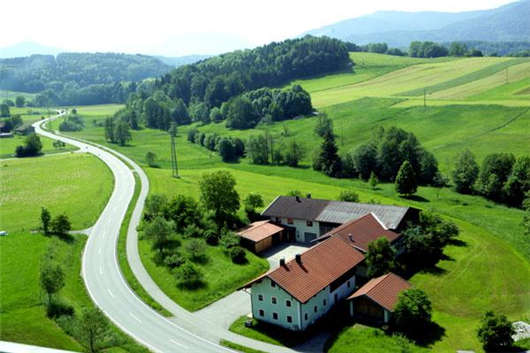 <a style='color:#268bd1;cursor:pointer;' href='/'>德國移民</a>政策改革，工作移民、費用介紹