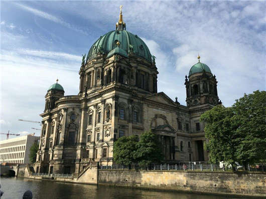 德國柏林大學聯盟研究取得成績并擴展三個SFB