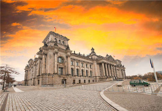 通往“德國(guó)新身份”的漫長(zhǎng)道路 通往“德國(guó)新身份”的漫長(zhǎng)道路