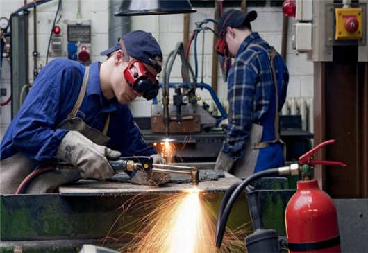 即使國(guó)家有了環(huán)境綠色問(wèn)題,德國(guó)鋼鐵業(yè)依舊如初 即使國(guó)家有了環(huán)境綠色問(wèn)題,德國(guó)鋼鐵業(yè)依舊如初