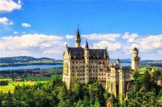 留學(xué)不只是有錢人的活動，留學(xué)八大優(yōu)勢解讀